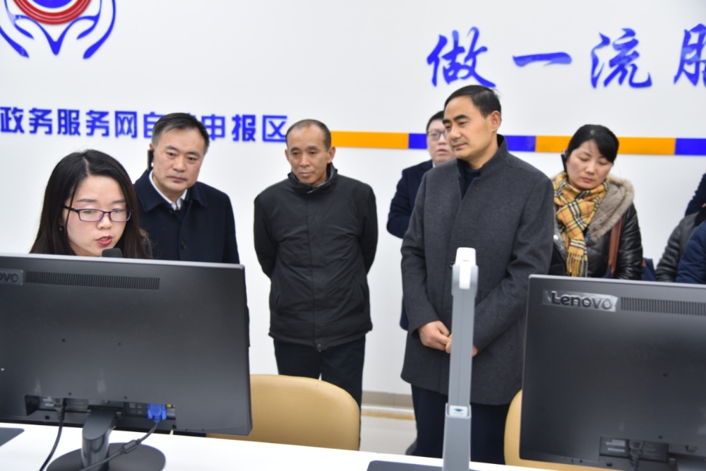 市行政审批局深入推进镇村为民便民服务中心建设